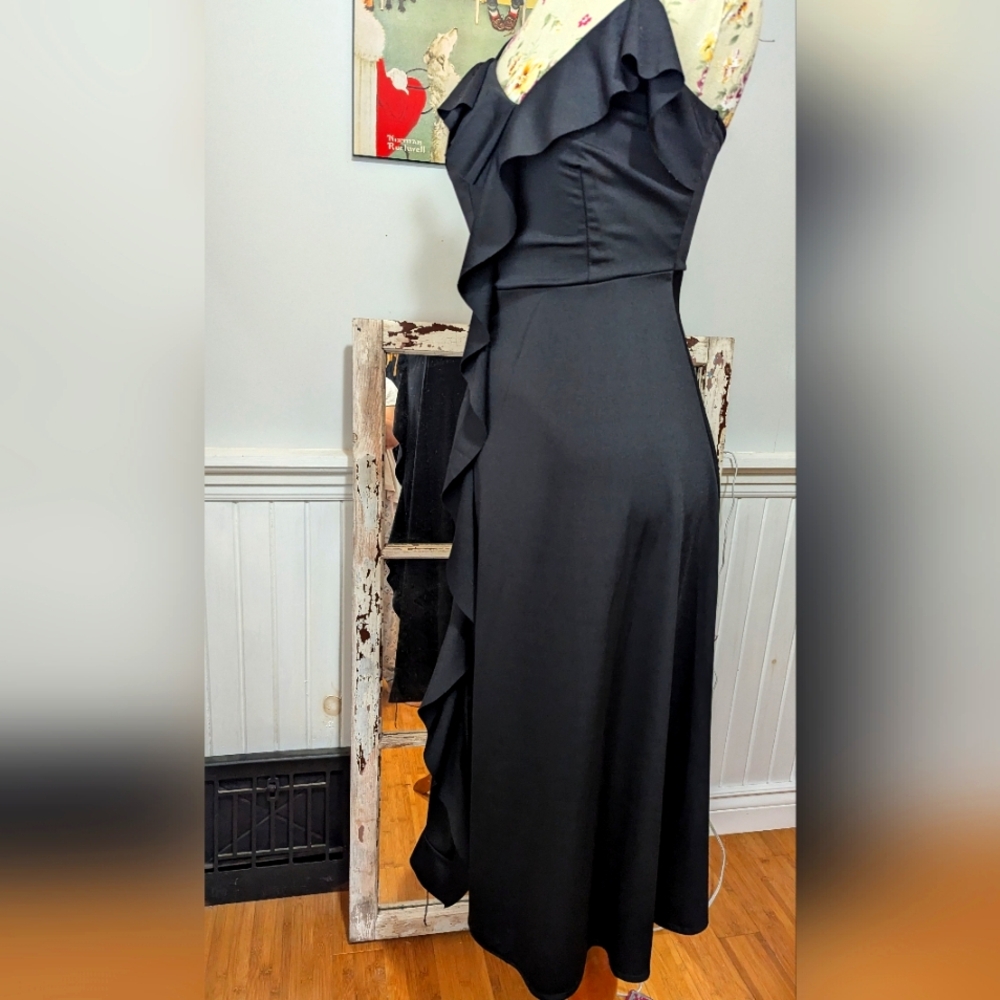 Mask Maxi Dress - Picture 3 of 7